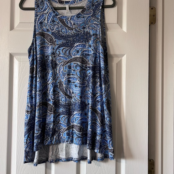 POPYOUNG Tops - Blue Paisley Sleeveless Women's Top